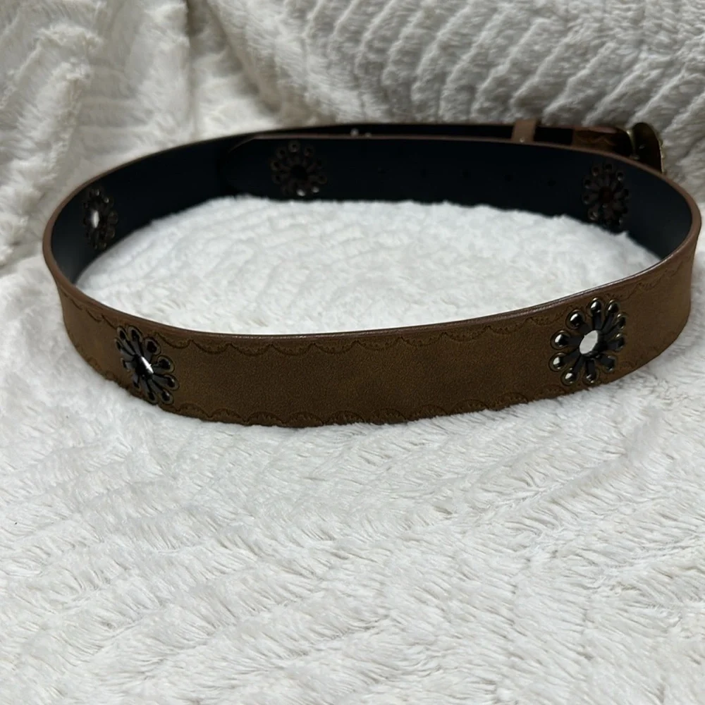 Vegan leather belt with flower cutouts and oval brass buckle w/ tiny stones XL